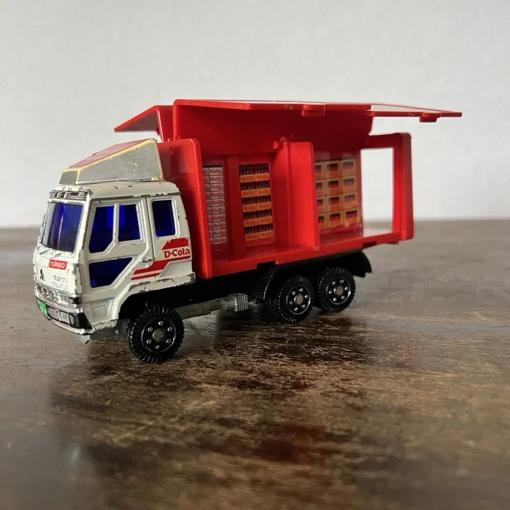 Yonezawa Diapet Vintage Toy‎ mini Car Mitsubishi Fuso Drink Cola Truck